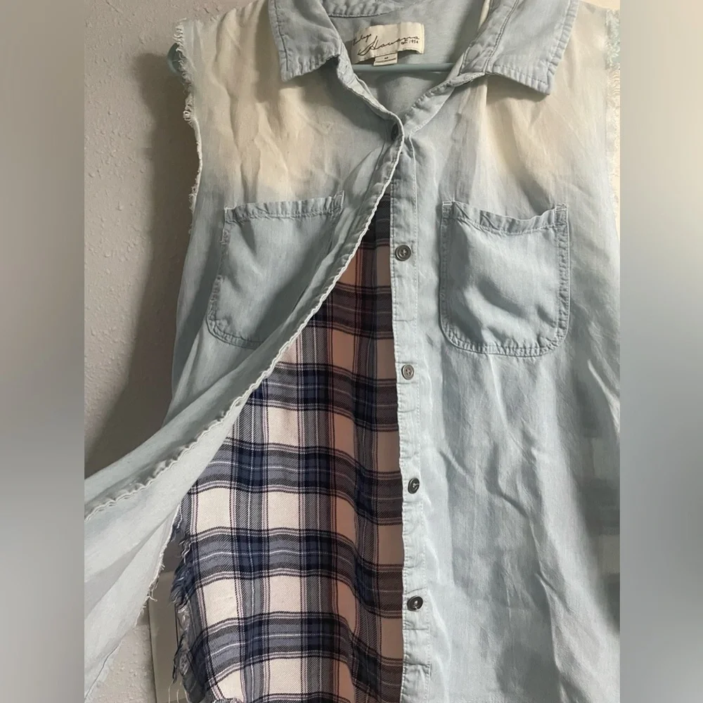 Vintage Light Blue Sleeveless Top - Picture 2 of 6